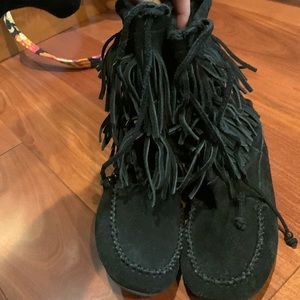 Minneronka tassel boots